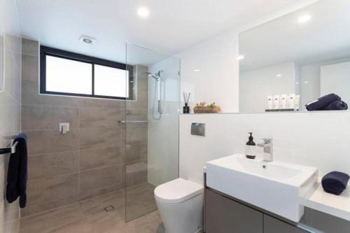 Inner City 1 Bedroom Apartment With Rooftop Pool And Parking - Serain Residences Brisbane Exterior photo