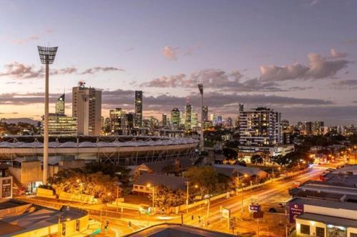 Inner City 1 Bedroom Apartment With Rooftop Pool And Parking - Serain Residences Brisbane Exterior photo